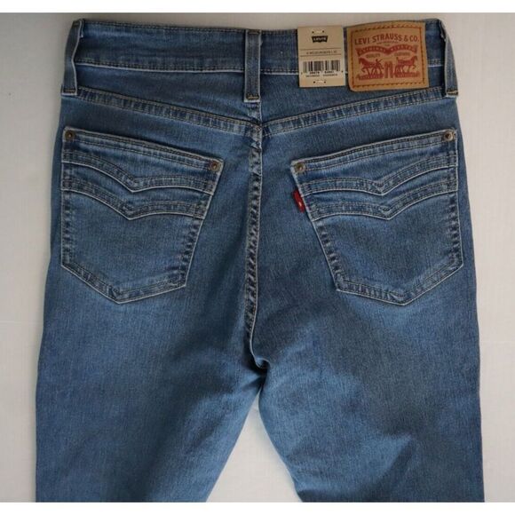 Levi's Women's Sz 6 Medium W28 L32 Blue 726 High Rise Flare Split-Hem Jeans - Picture 6 of 9